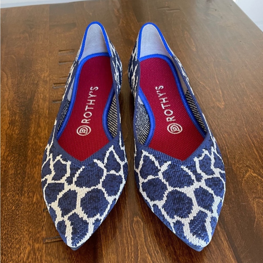 NEW Rothy's Indigo Giraffe Flat, Size 9